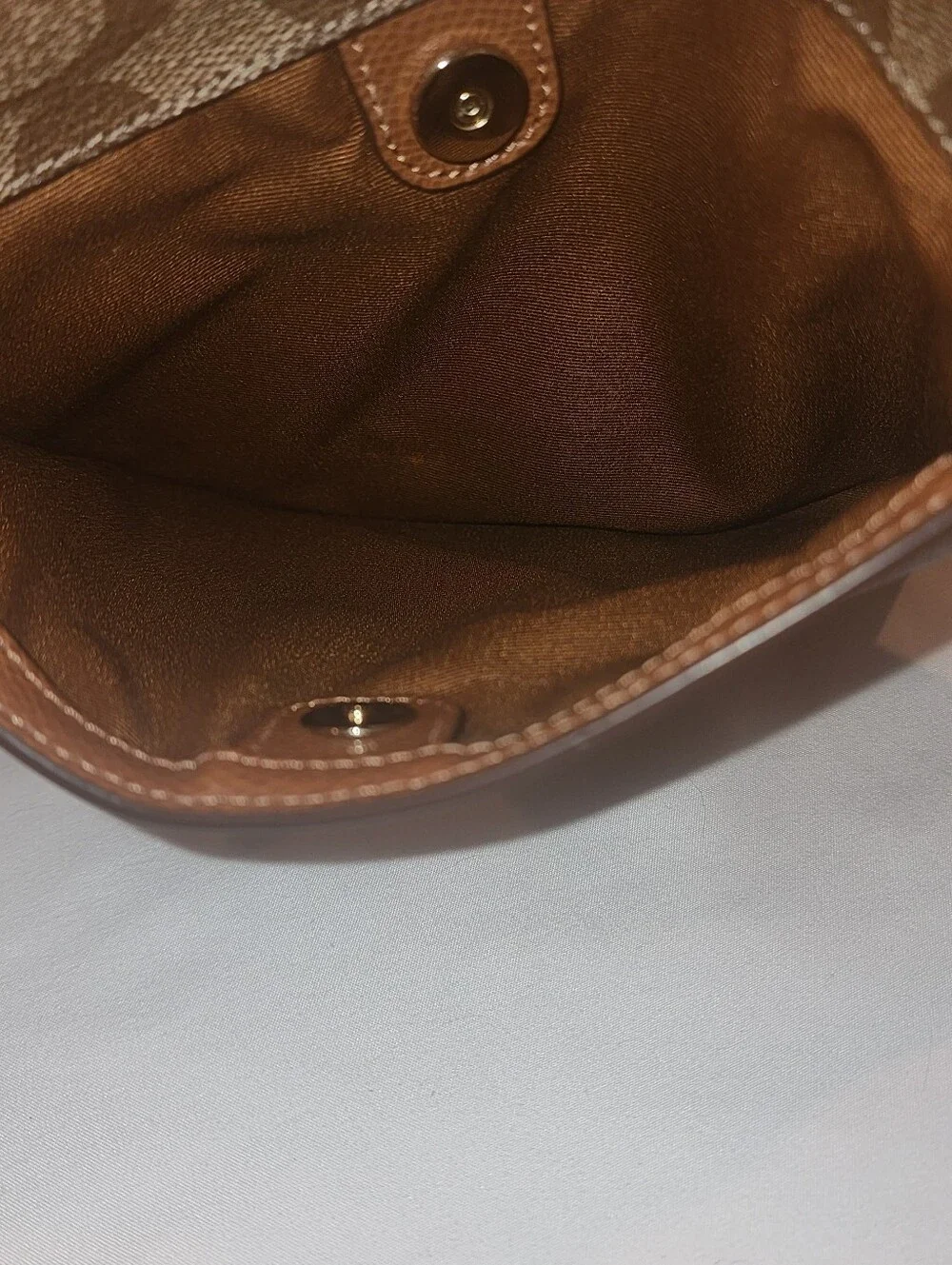 Authentic Coach Signature Canvas North/South Crossbody Bag (F35940)